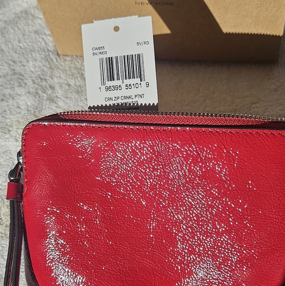 New In Box Coach Corner Zip Wristlet Red Patent Leather CW855 Silver Hardware